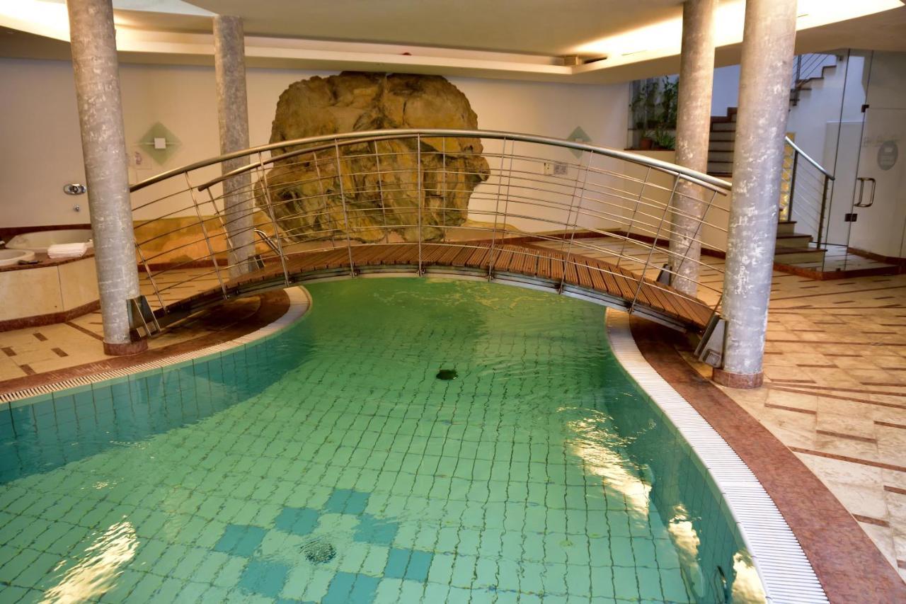 Hotel Krone Брунико Екстериор снимка