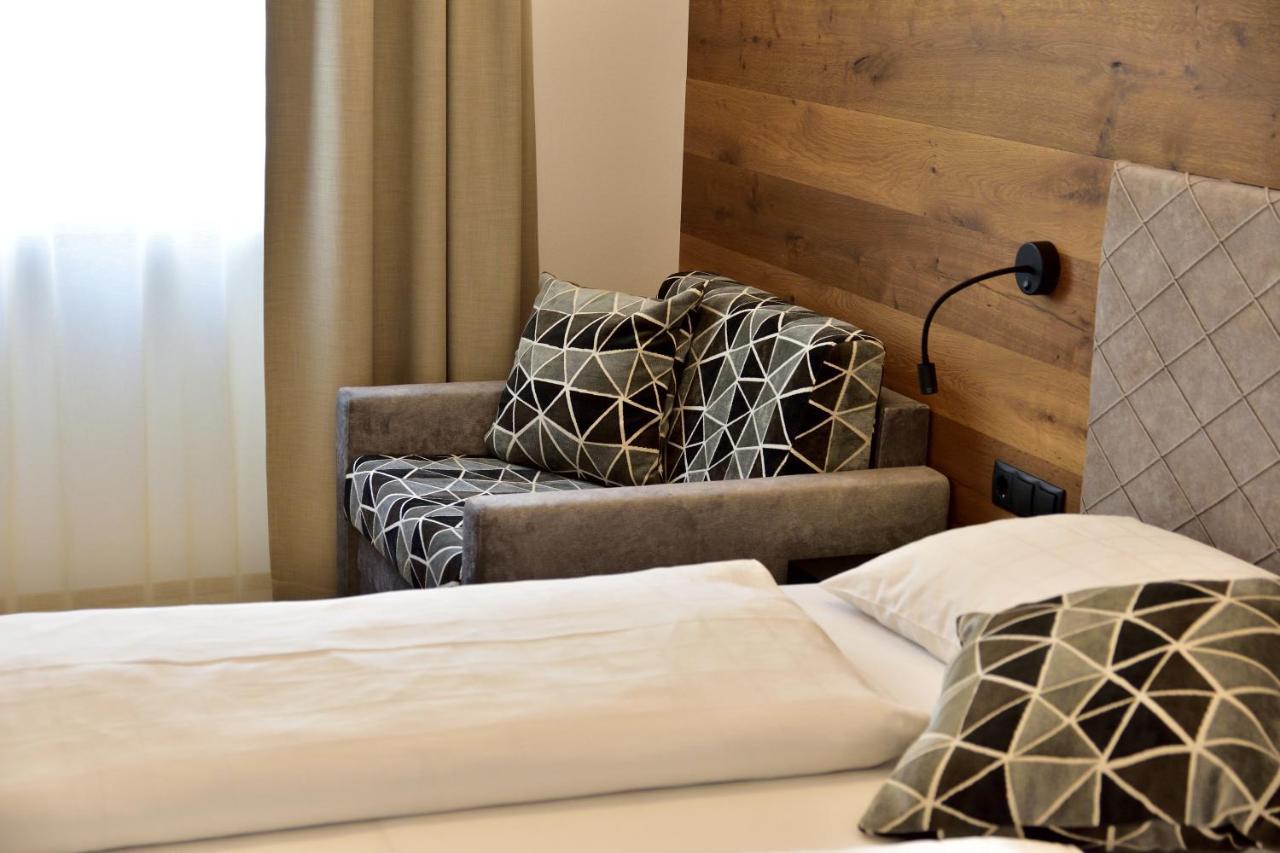 Hotel Krone Брунико Екстериор снимка